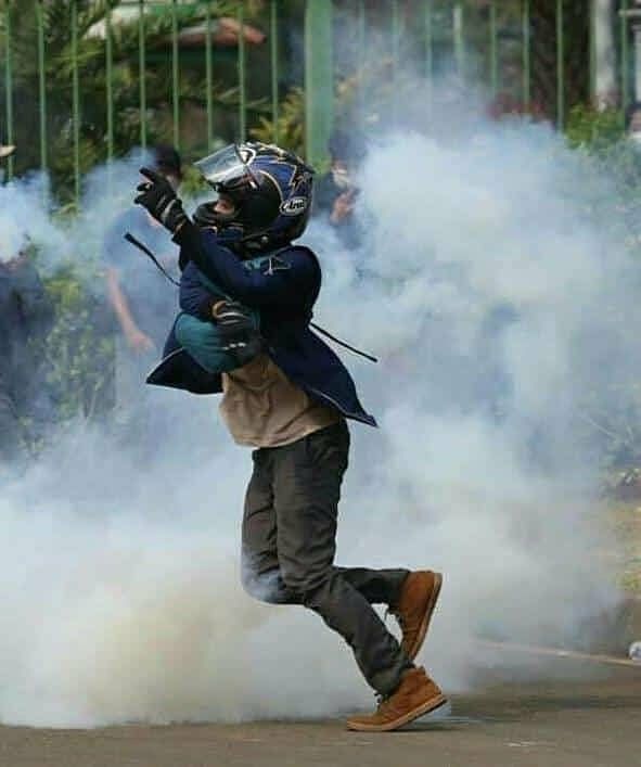 f8b69f31-8a28-4fa2-b0a1-78755328ec16