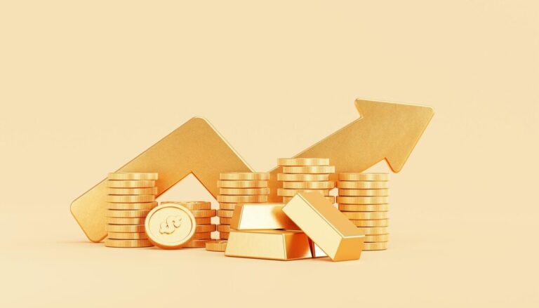 gold-growing-arrow-with-gold-coin-money-stacks-gold-bar-business-finance-savings-investment-concept-background-3d-illustration_56104-1960