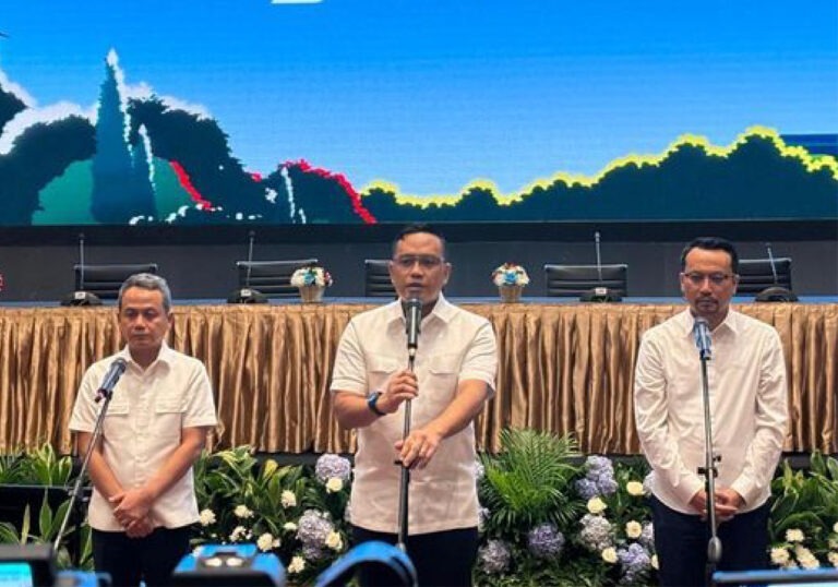 dirut pertamina minta maaf