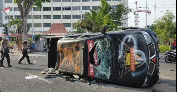 Kondisi lalu lintas dan aktivitas warga terdampak demo di jalanan Jakarta