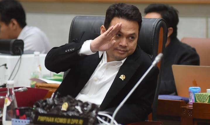 RUU Penyesuaian Pidana 2025 — KUHP 2026 Siap Disahkan? Fakta & Implikasi