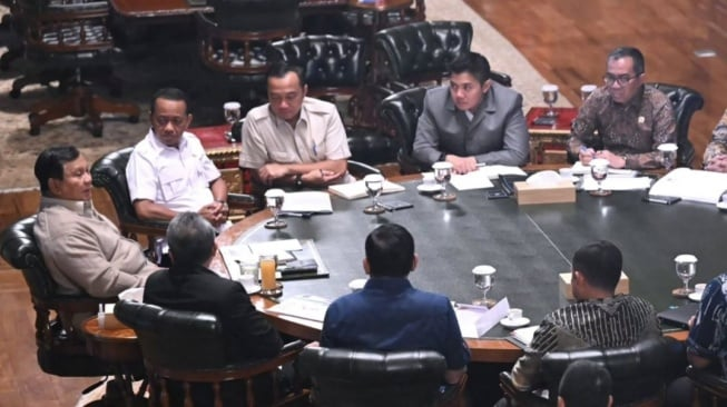 Prabowo Pimpin Rapat Hambalang Bahas Program Menteri 2026
