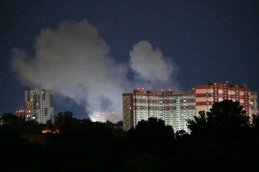 Rusia Gempur Kyiv dengan Rudal Balistik, 23 Tewas, Zelensky Desak NATO
