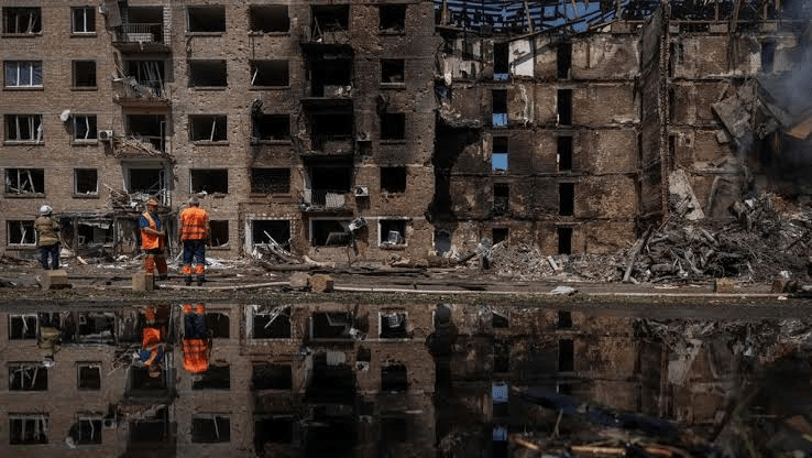 Rusia Gempur Kyiv dengan Rudal Balistik, 23 Tewas, Zelensky Desak NATO